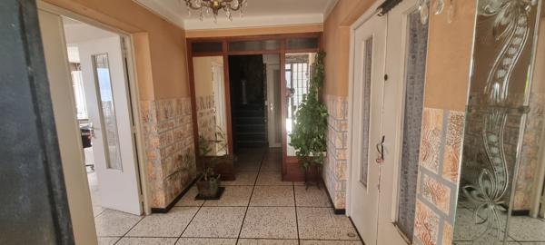 Maison
         8 pièces
        - 300 m² 577 500 € *