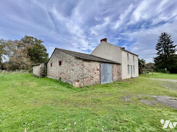 CHAUMES EN RETZ - Maison à rénover en campagne