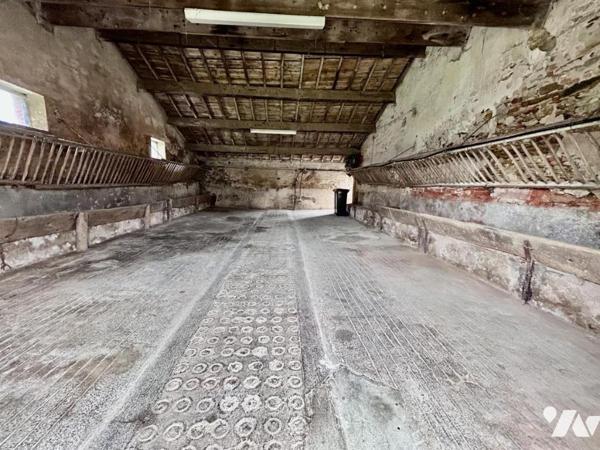 CHAUMES EN RETZ - Maison à rénover en campagne