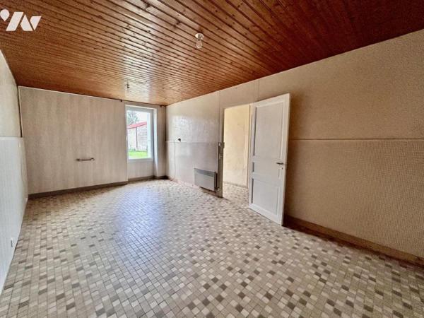 CHAUMES EN RETZ - Maison à rénover en campagne