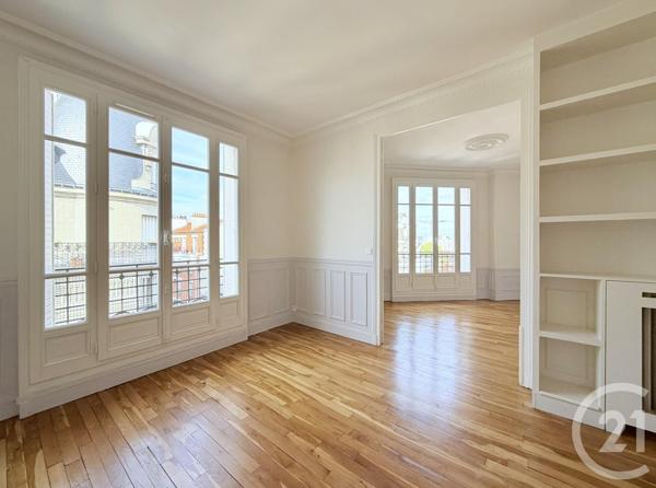 Appartement F5 à vendre  5 pièces - 92,81 m2 COURBEVOIE - 92