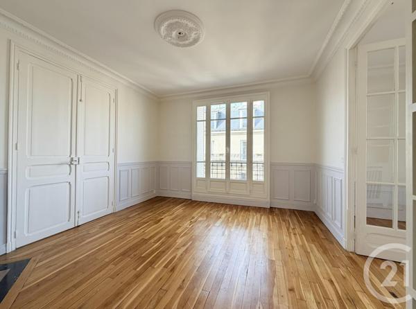 Appartement F5 à vendre  5 pièces - 92,81 m2 COURBEVOIE - 92