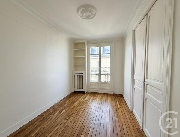 Appartement F5 à vendre  5 pièces - 92,81 m2 COURBEVOIE - 92