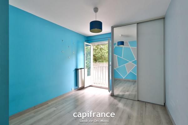 TASSIN LA DEMI LUNE - Appartement T4 de 81,51 m² avec balcon et cave + garage en sus