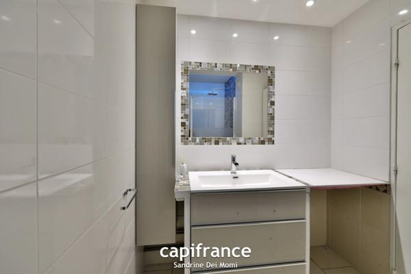 TASSIN LA DEMI LUNE - Appartement T4 de 81,51 m² avec balcon et cave + garage en sus