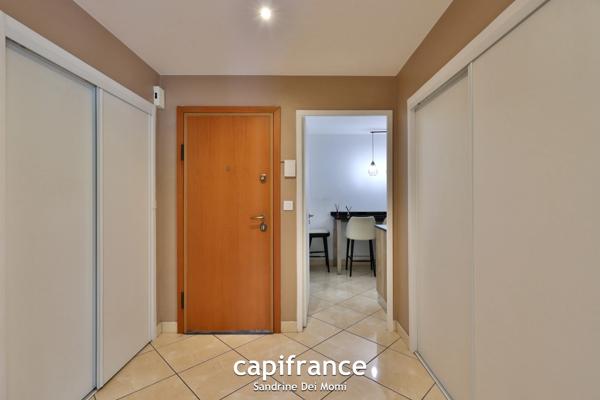 TASSIN LA DEMI LUNE - Appartement T4 de 81,51 m² avec balcon et cave + garage en sus