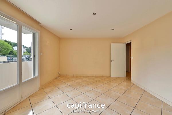 TASSIN LA DEMI LUNE - Appartement T4 de 81,51 m² avec balcon et cave + garage en sus