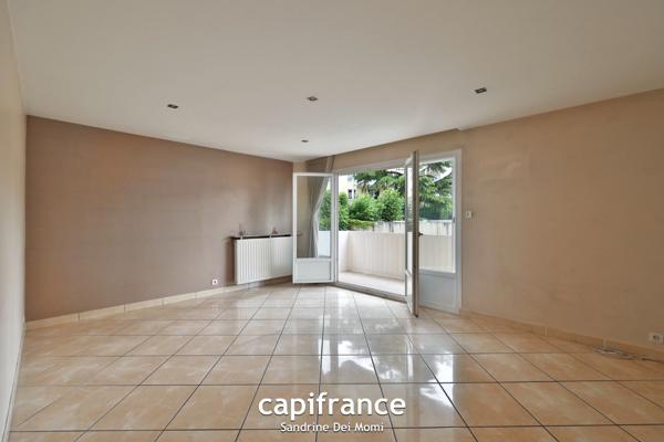 TASSIN LA DEMI LUNE - Appartement T4 de 81,51 m² avec balcon et cave + garage en sus