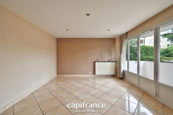TASSIN LA DEMI LUNE - Appartement T4 de 81,51 m² avec balcon et cave + garage en sus