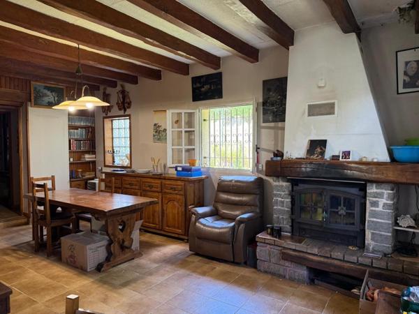 Maison de plain pied  de 124m²  avec sous-sol - Linas