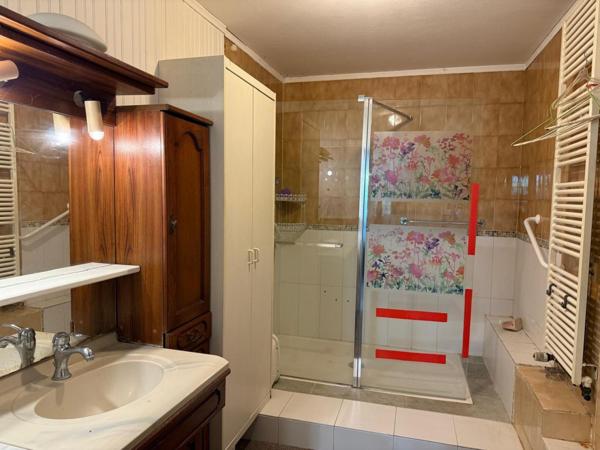 Maison de plain pied  de 124m²  avec sous-sol - Linas