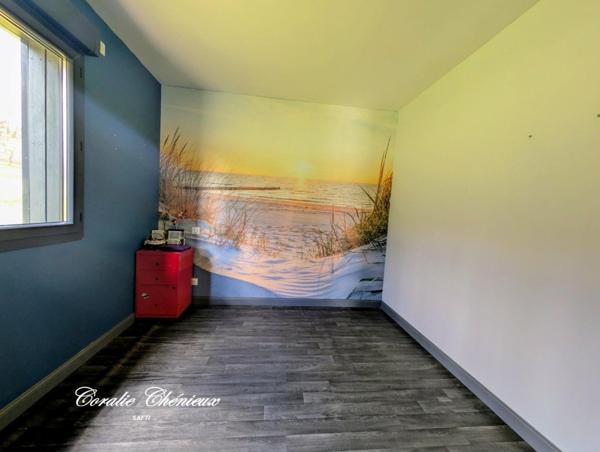 Belle maison en bois récente