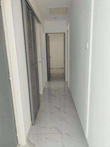 Location                                                      Maison
                        
                     5 pièces                      106 m2                     à Schœlcher