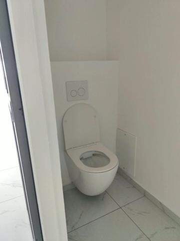 Location                                                      Maison
                        
                     5 pièces                      106 m2                     à Schœlcher