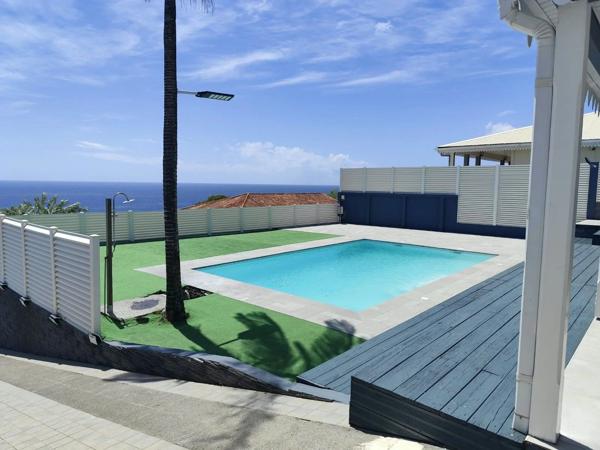 Location                                                      Maison
                        
                     5 pièces                      106 m2                     à Schœlcher