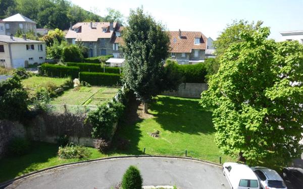 Appartement à louer    3 pièces • 85 m2 Laon