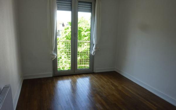 Appartement à louer    3 pièces • 85 m2 Laon