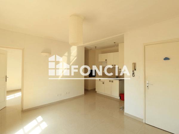 Location Appartement 2 pièces 31.65 m² - 16 RUE DES FOURBISSEURS Nimes 30000