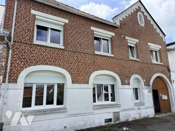 Maison à vendre à Hesdin-la-Forêt (62140) dans le Pas-de-Calais (62)

À vendre, maison avec u...