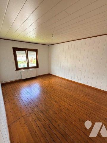 Maison à vendre à Hesdin-la-Forêt (62140) dans le Pas-de-Calais (62)

À vendre, maison avec u...