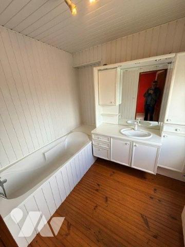 Maison à vendre à Hesdin-la-Forêt (62140) dans le Pas-de-Calais (62)

À vendre, maison avec u...