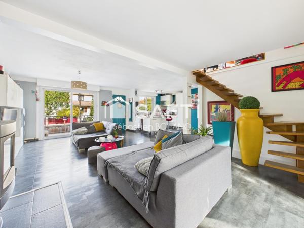 Maison familiale 208 m², sous-sol aménagé, jardin arboré et prestations rares à Viry-Châtillon.