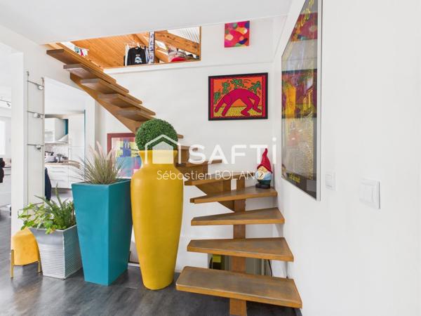 Maison familiale 208 m², sous-sol aménagé, jardin arboré et prestations rares à Viry-Châtillon.