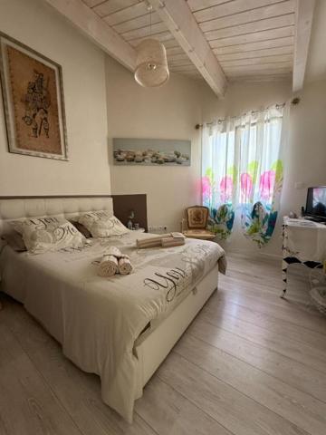 17290 LE THOU - Élégante maison contemporaine de plain-pied avec piscine