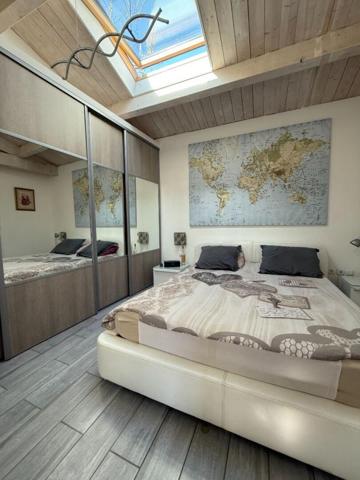 17290 LE THOU - Élégante maison contemporaine de plain-pied avec piscine