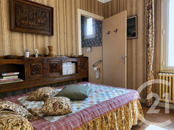 Maison à vendre  6 pièces - 119 m 2   LA ROCHE SUR YON  - 85