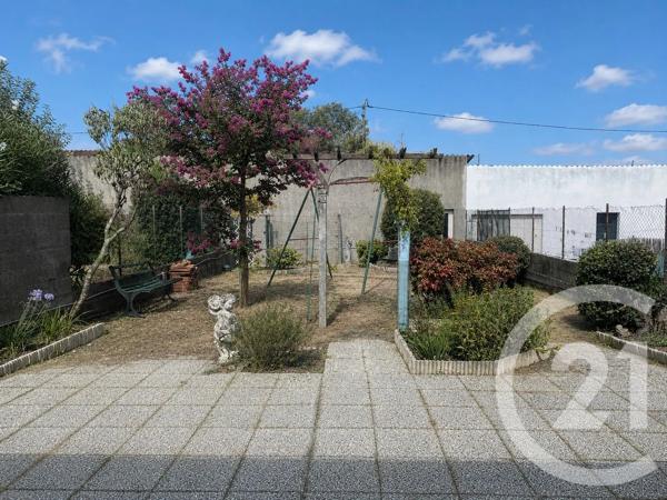Maison à vendre  6 pièces - 119 m 2   LA ROCHE SUR YON  - 85