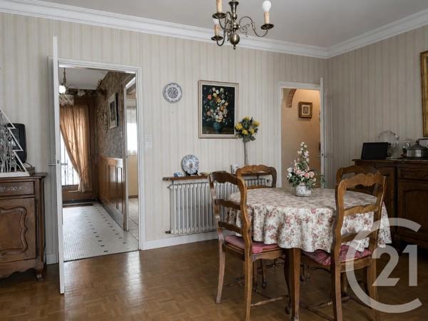 Maison à vendre  6 pièces - 119 m 2   LA ROCHE SUR YON  - 85
