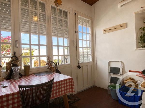 Maison à vendre  6 pièces - 119 m 2   LA ROCHE SUR YON  - 85