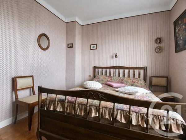 Maison à vendre  6 pièces - 119 m 2   LA ROCHE SUR YON  - 85