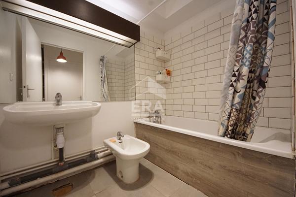 GRAND studio de 40 m2 Vendu Loué