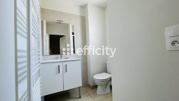Maison
         4 pièces
        - 84 m² Exclusivité 249 000 € *