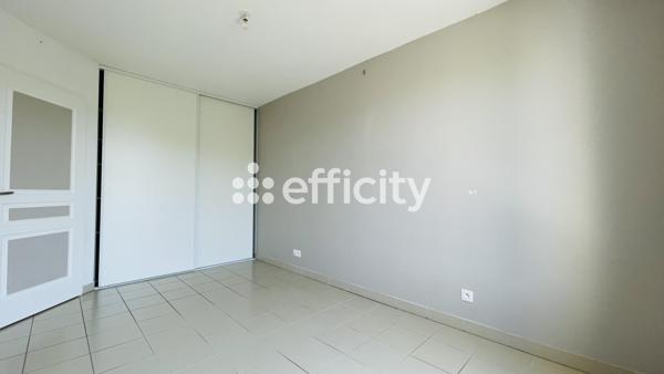 Maison
         4 pièces
        - 84 m² Exclusivité 249 000 € *