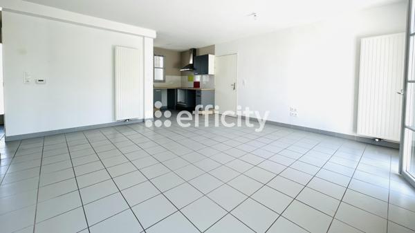 Maison
         4 pièces
        - 84 m² Exclusivité 249 000 € *