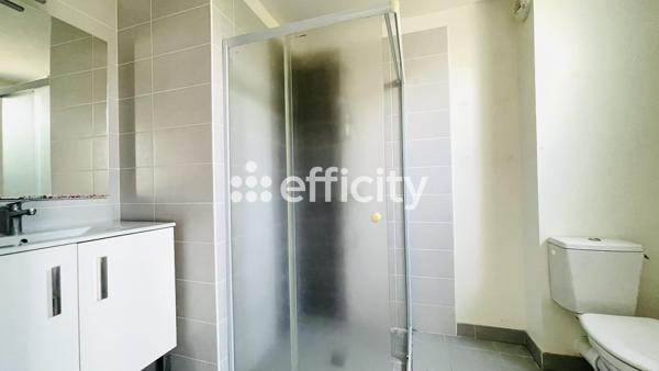 Maison
         4 pièces
        - 84 m² Exclusivité 249 000 € *