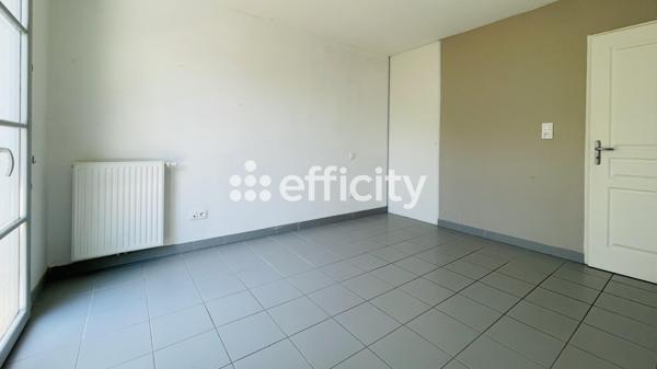 Maison
         4 pièces
        - 84 m² Exclusivité 249 000 € *