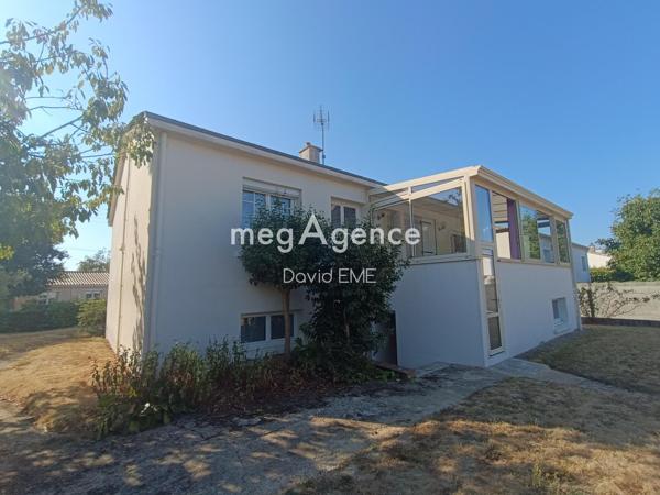 Maison à AIZENAY, 85190 - 8 pièces 111m²
