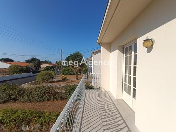 Maison à AIZENAY, 85190 - 8 pièces 111m²