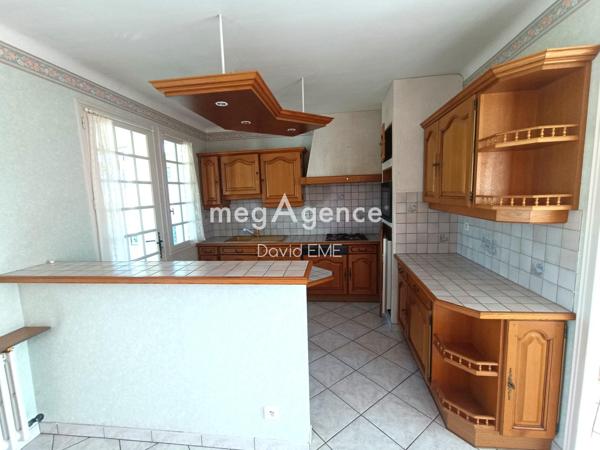 Maison à AIZENAY, 85190 - 8 pièces 111m²