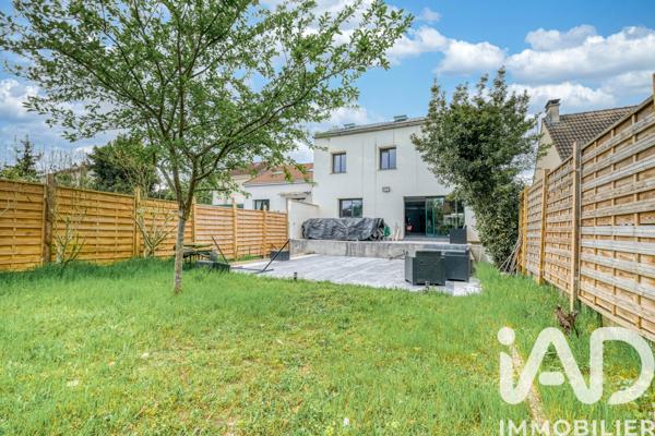 Maison à vendre 10 pièces 283 m² Gagny