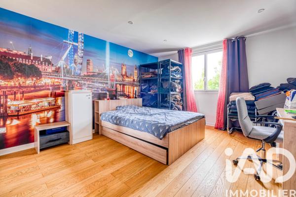 Maison à vendre 10 pièces 283 m² Gagny