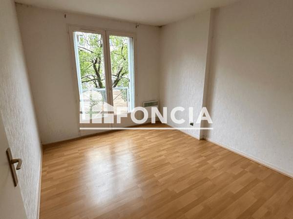 Location Appartement 2 pièces 49.45 m² - 3 PLACE DU FORUM Limoges 87000