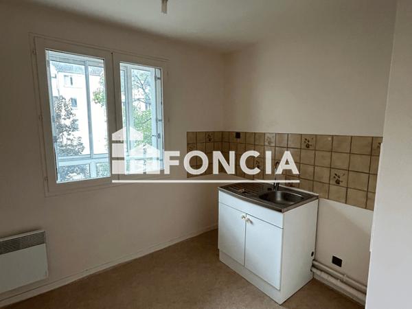Location Appartement 2 pièces 49.45 m² - 3 PLACE DU FORUM Limoges 87000