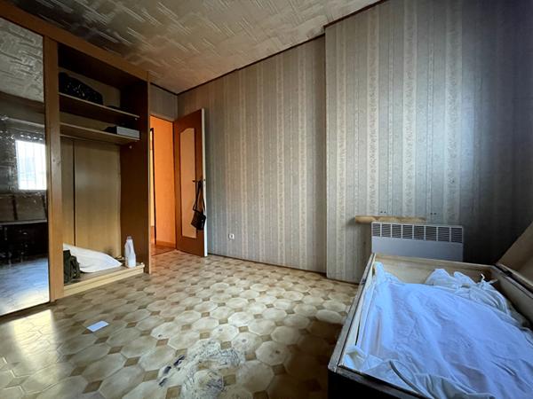 Carros - 3 pièces de plain-pied avec jardin : un lieu à réinventer