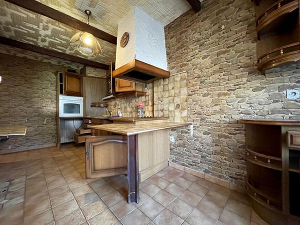 Carros - 3 pièces de plain-pied avec jardin : un lieu à réinventer