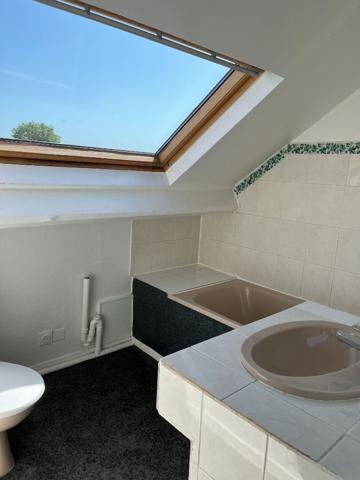 A LOUER APPARTEMENT PROCHE CENTRE VILLE DE ST QUENTIN 02100